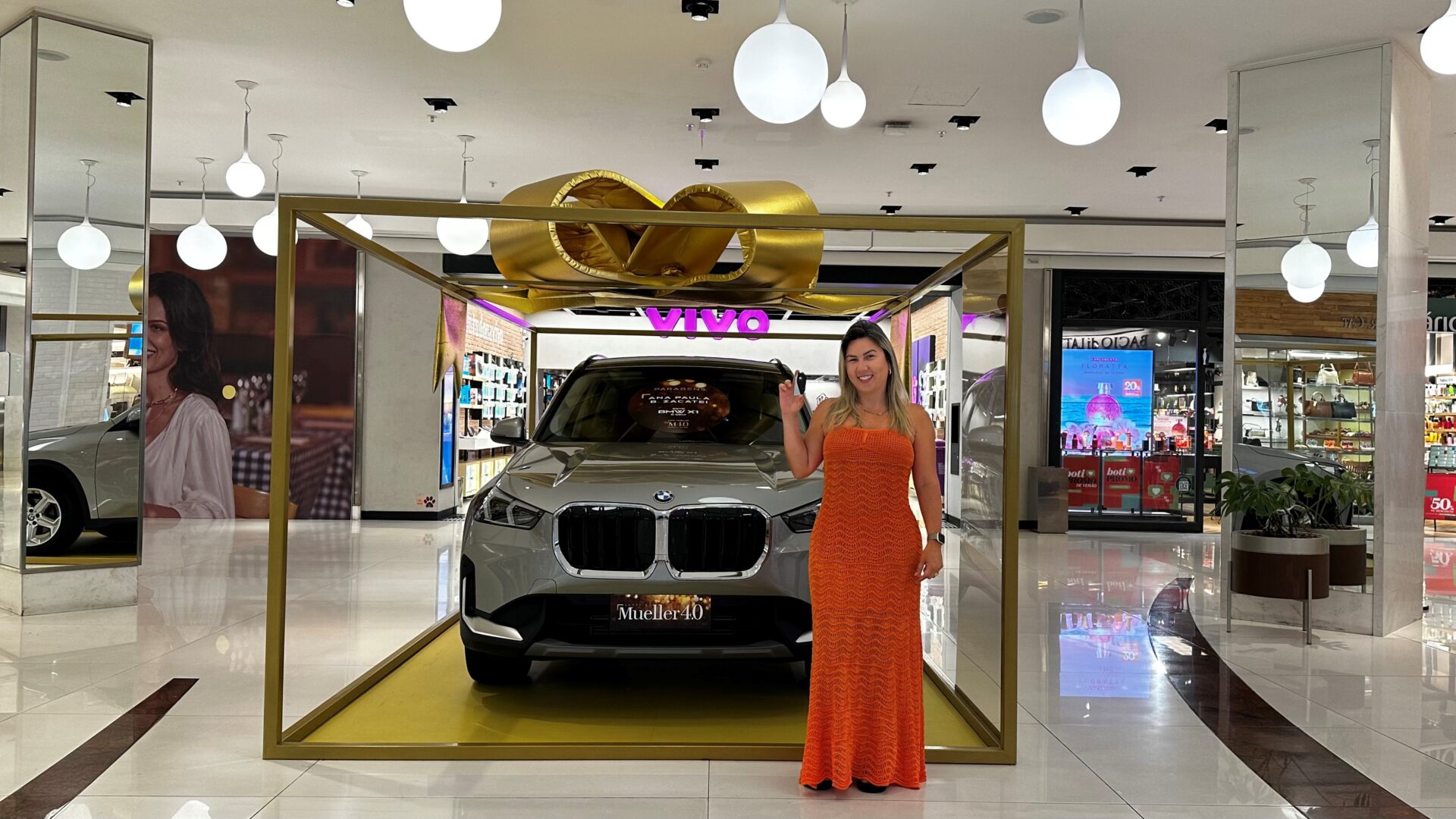 Conheça a ganhadora da Campanha de Natal Mueller que recebeu o BMW X1