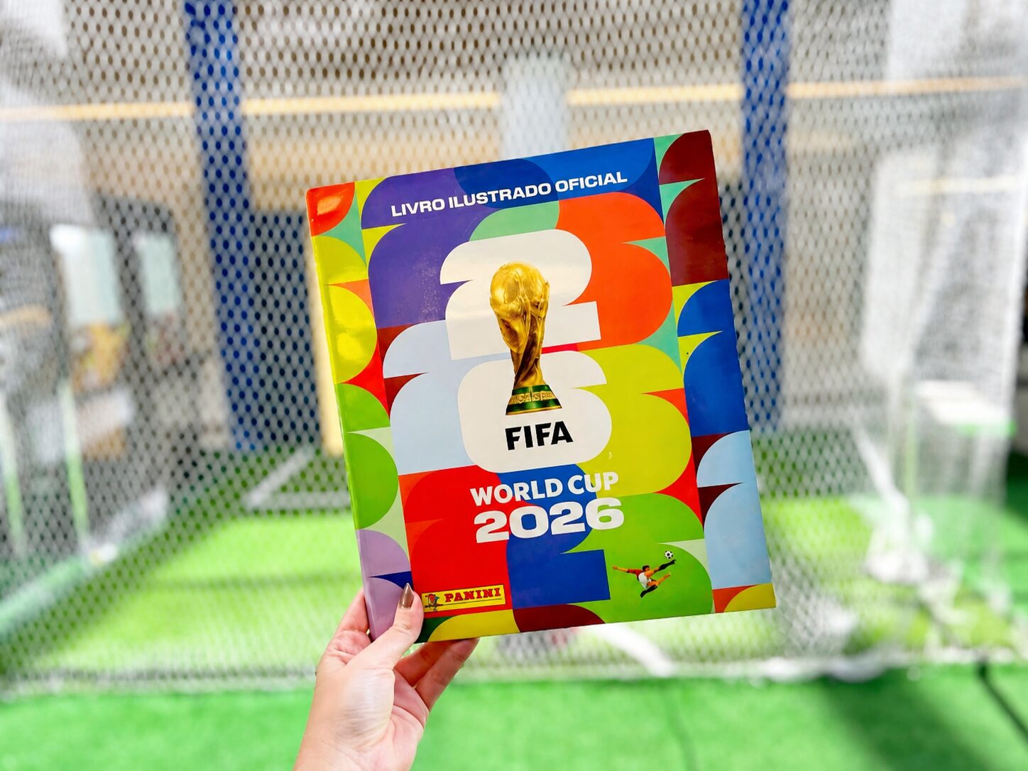 Shopping Mueller distribui gratuitamente álbuns oficiais da Copa do Mundo 2026 