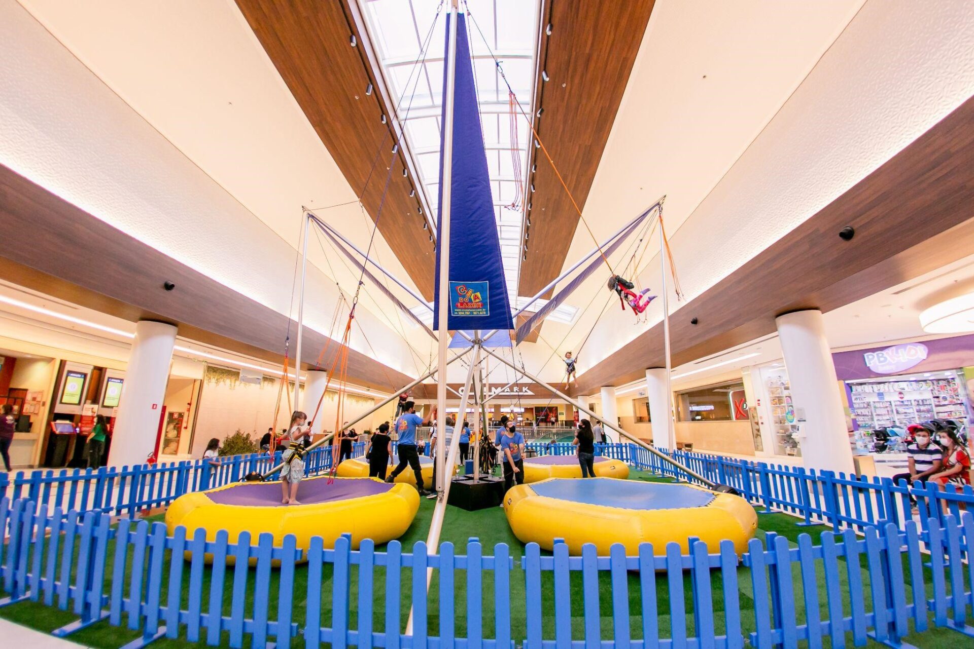 Big Jump volta ao Shopping Mueller com diversão e adrenalina para crianças e adultos
